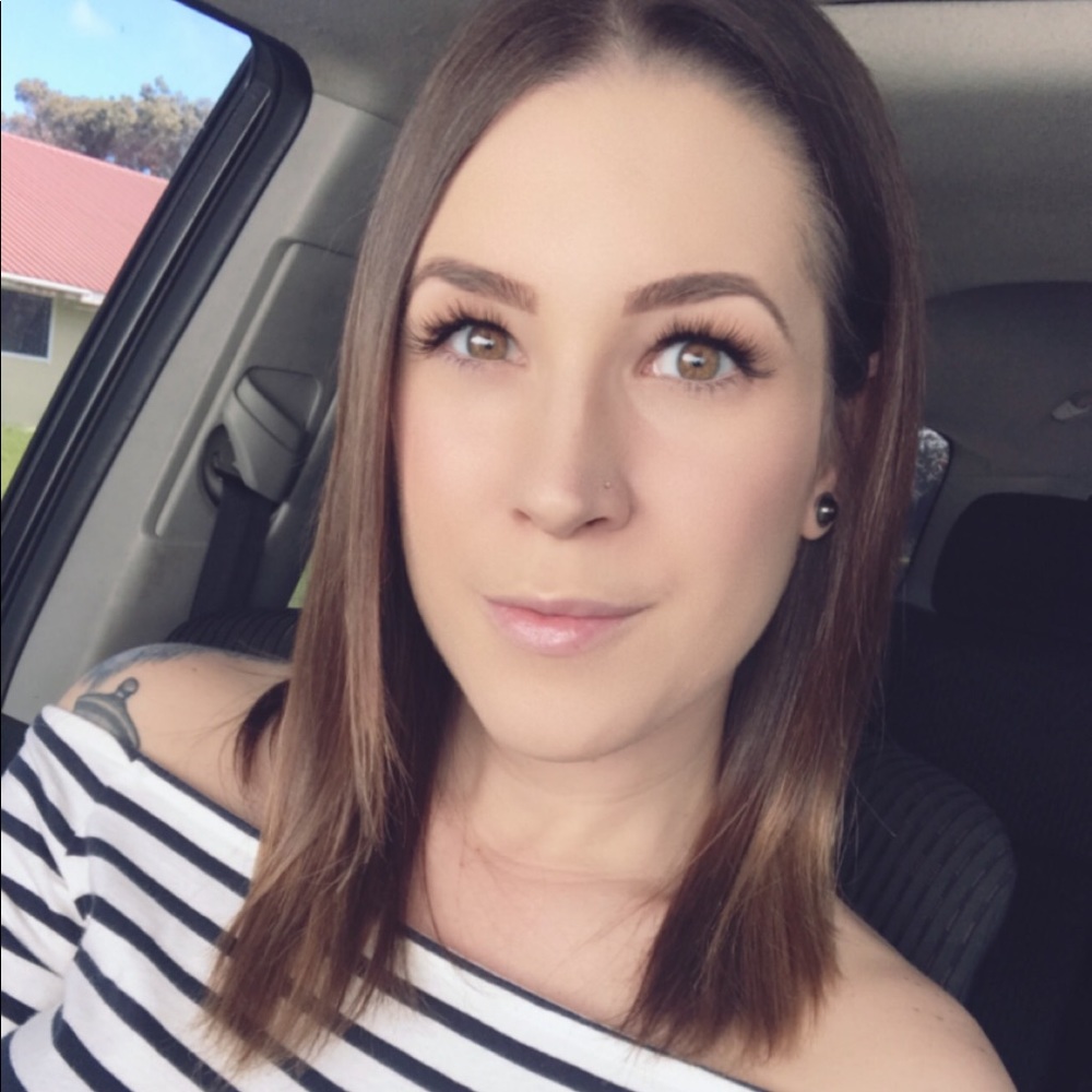 Meet your Posher, Ashlee